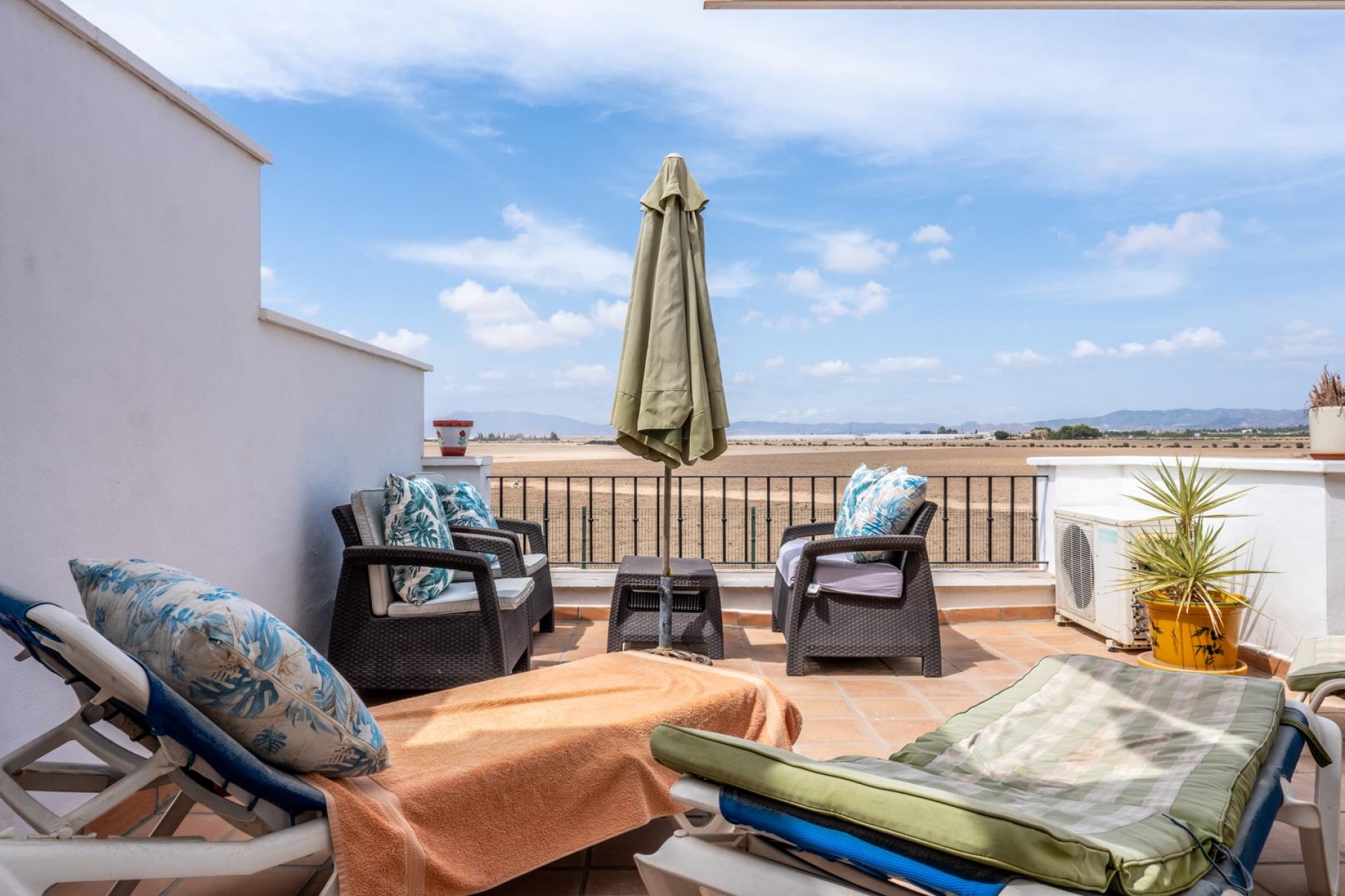 Resale - Town House -
La Torre Golf Resort - Inland