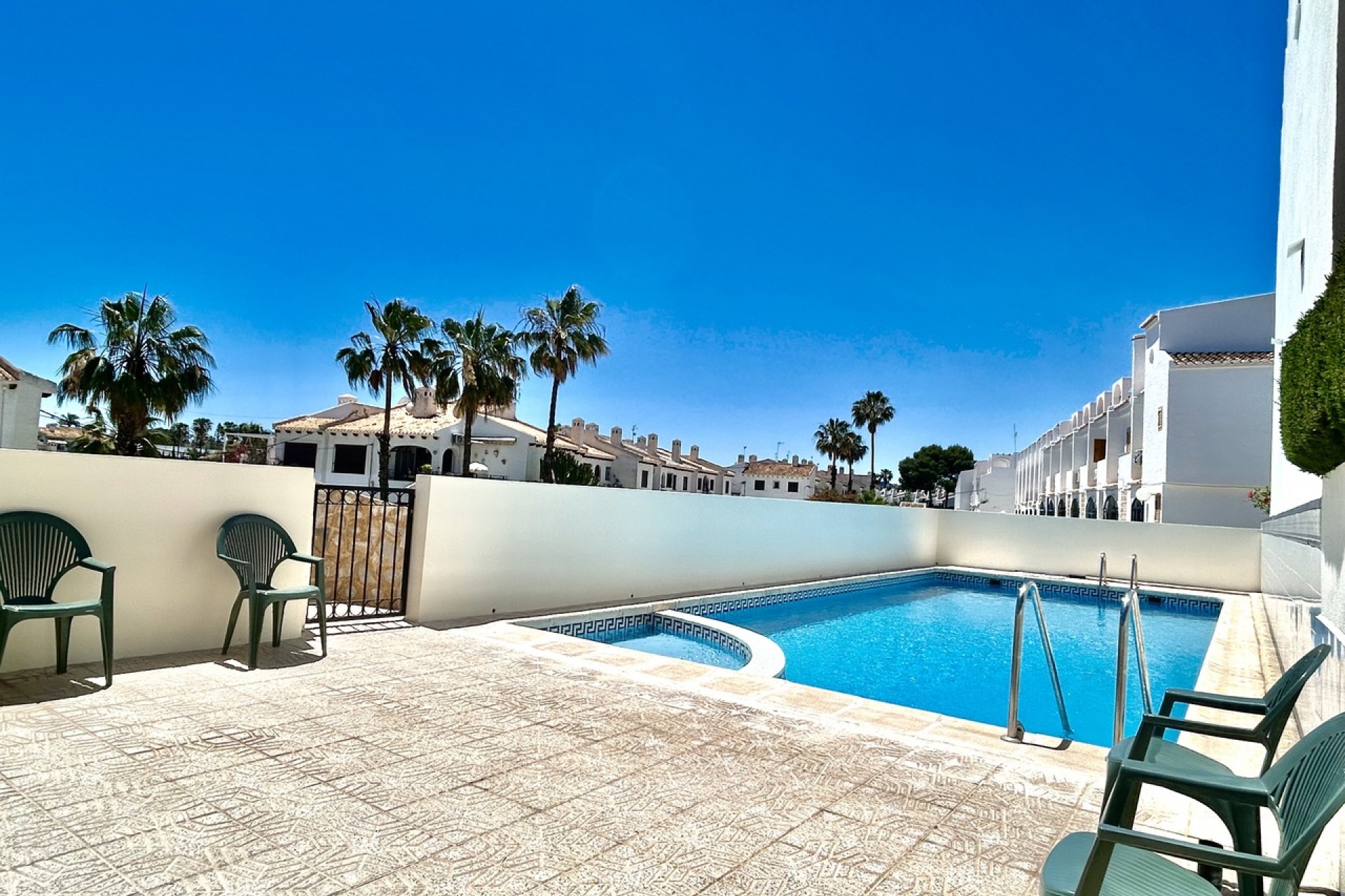 Resale - Town House -
La Zenia - Costa Blanca