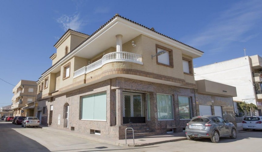 Resale - Town House -
Los Alcazares - Centro