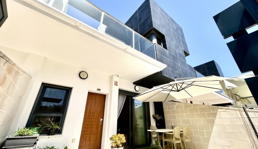 Resale - Town House -
Los Dolses - Inland