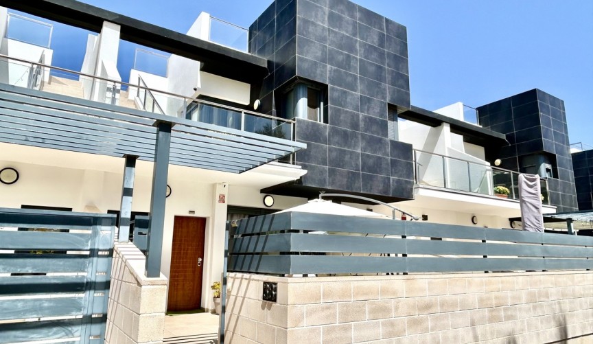 Resale - Town House -
Los Dolses - Inland