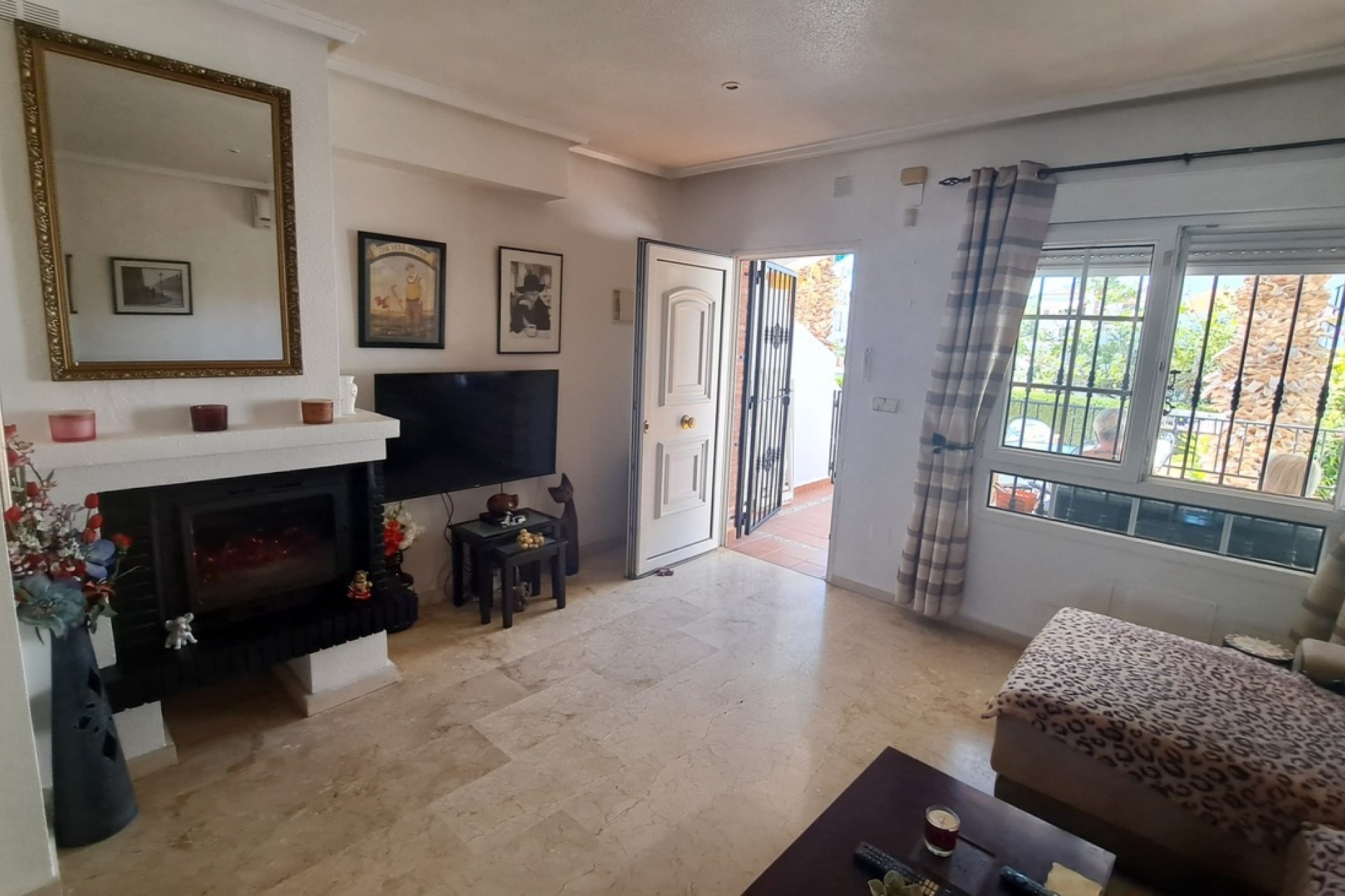 Resale - Town House -
Los Dolses - Inland