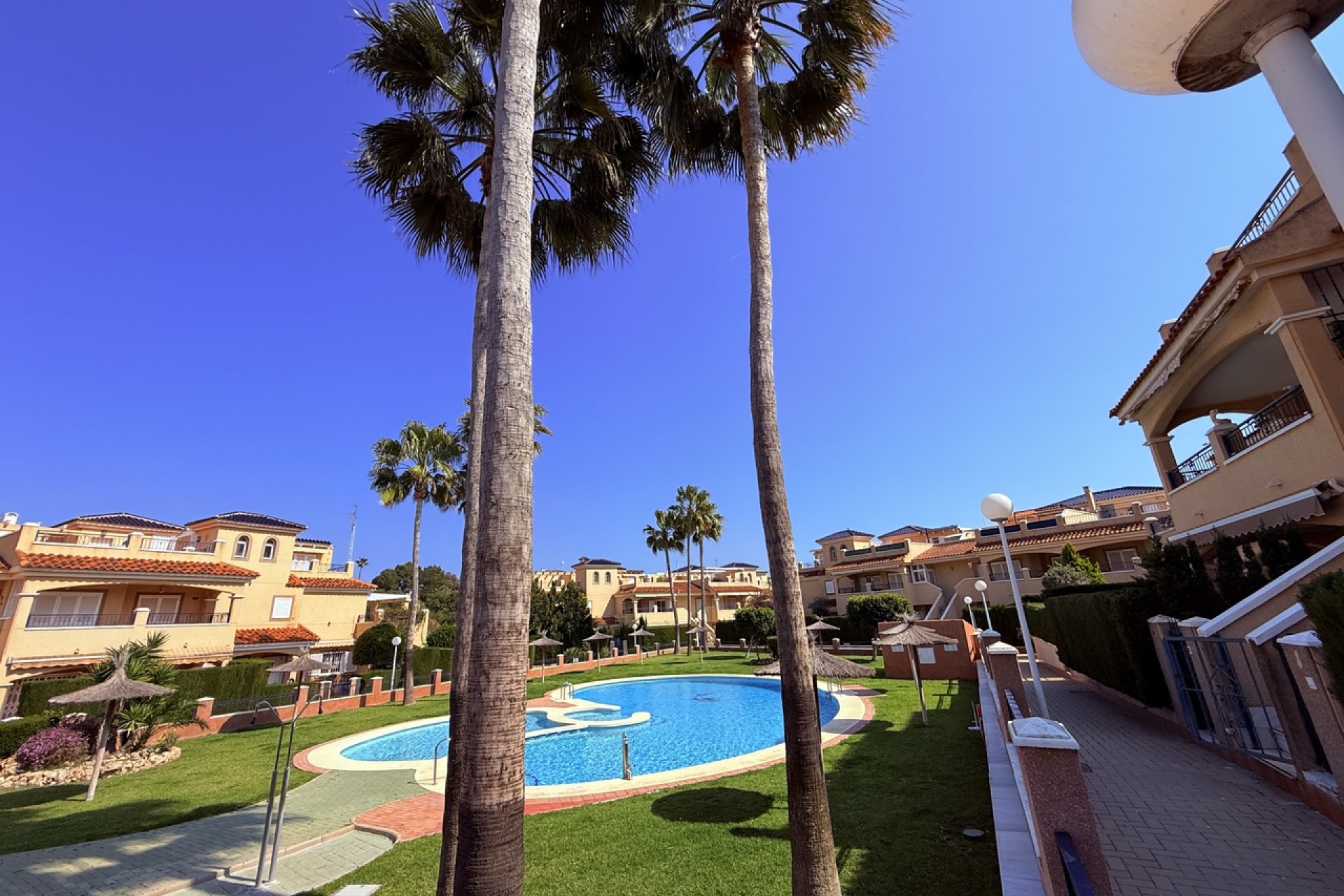 Resale - Town House -
Mil Palmeras - Costa Blanca