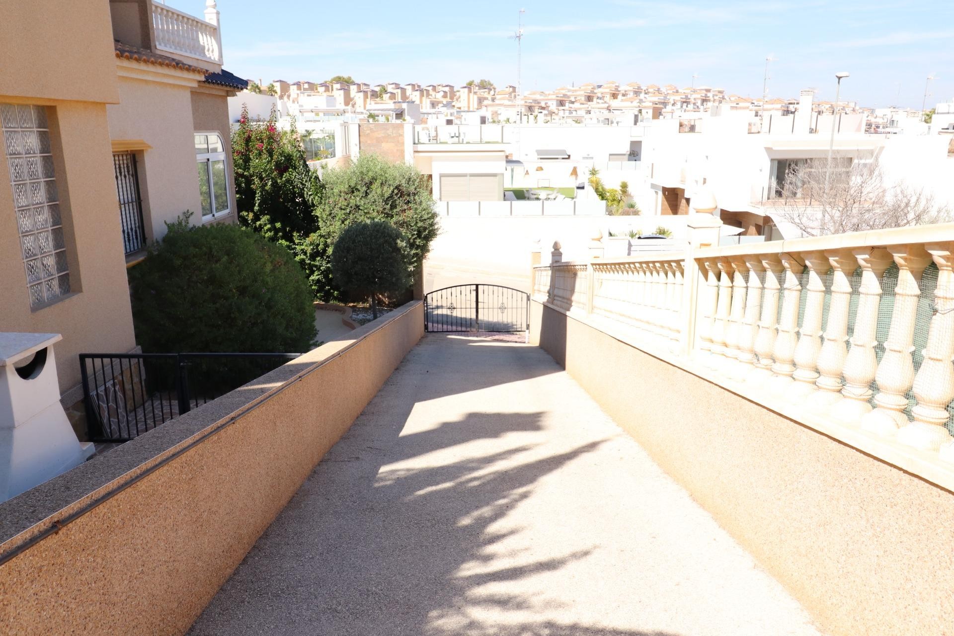 Resale - Town House -
Orihuela Costa - Costa Blanca