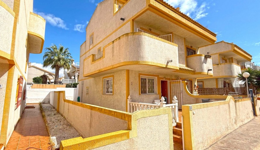 Resale - Town House -
Orihuela Costa - Costa Blanca