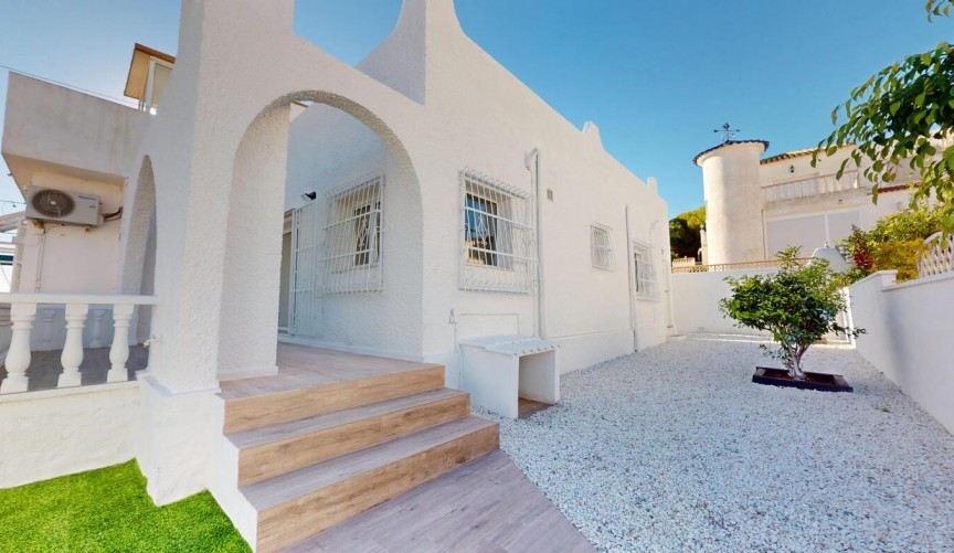 Resale - Town House -
Orihuela Costa - Costa Blanca