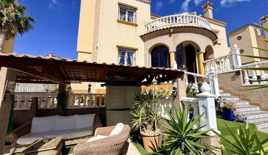 Resale - Town House -
Orihuela Costa - Costa Blanca
