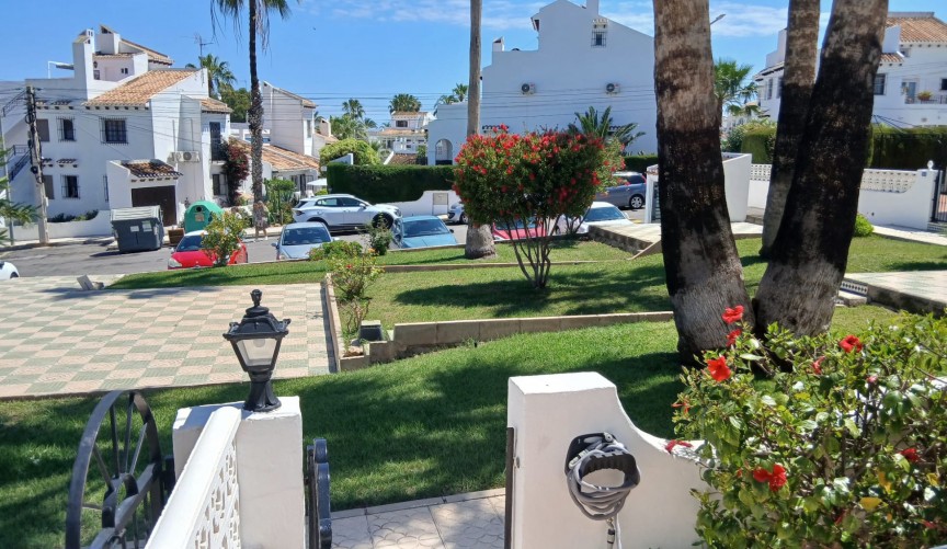 Resale - Town House -
Orihuela Costa - Costa Blanca