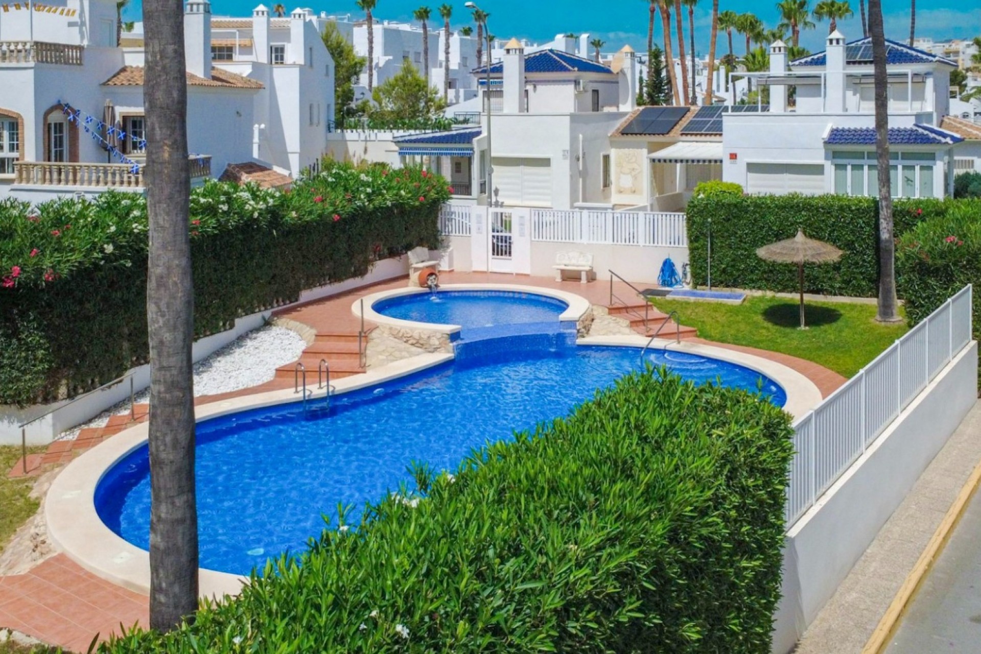 Resale - Town House -
Orihuela Costa - Costa Blanca