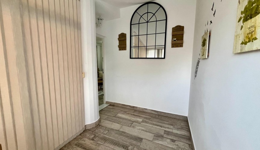 Resale - Town House -
Orihuela Costa - La Zenia