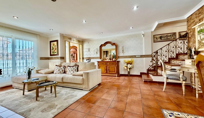 Resale - Town House -
Orihuela Costa - La Zenia