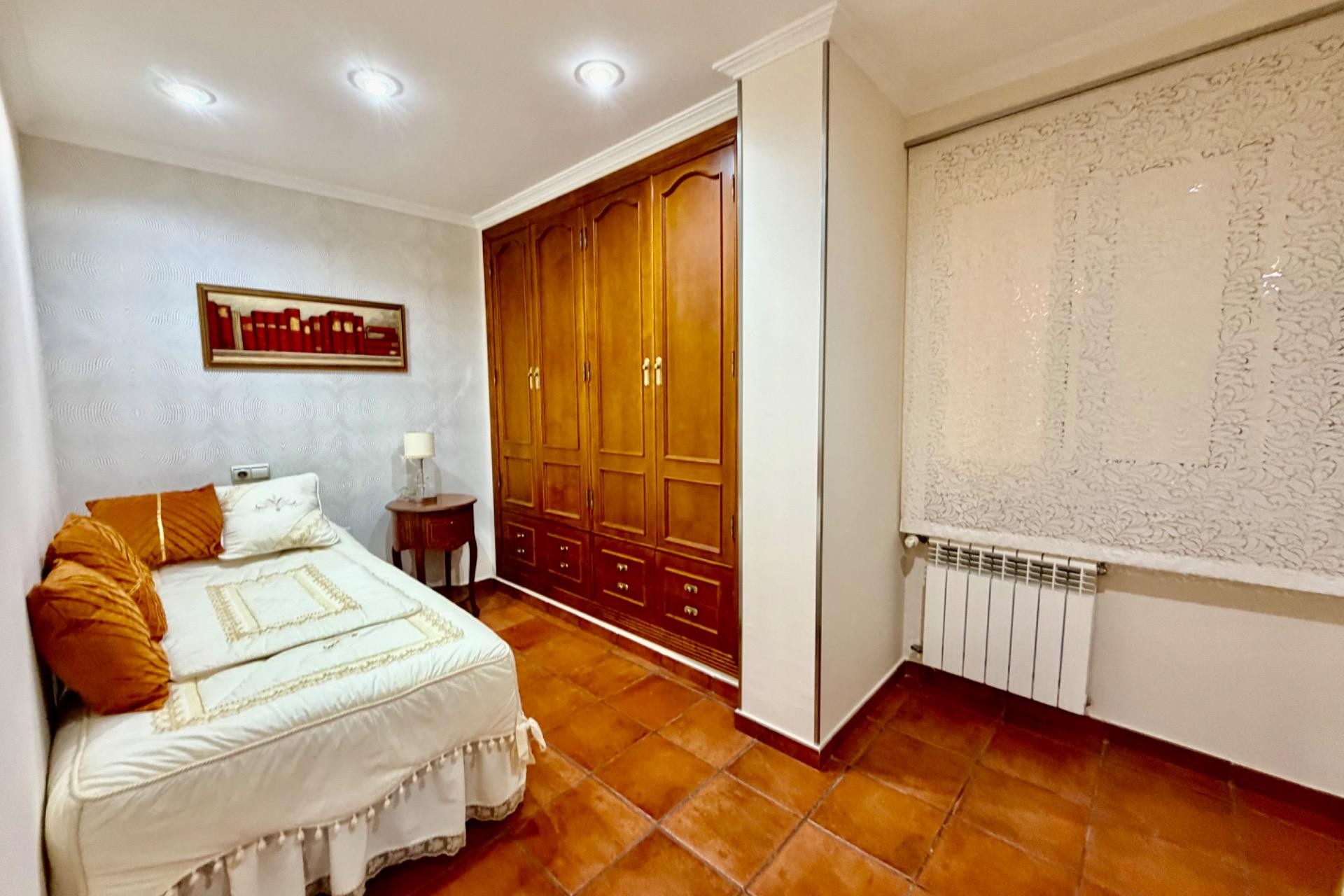 Resale - Town House -
Orihuela Costa - La Zenia
