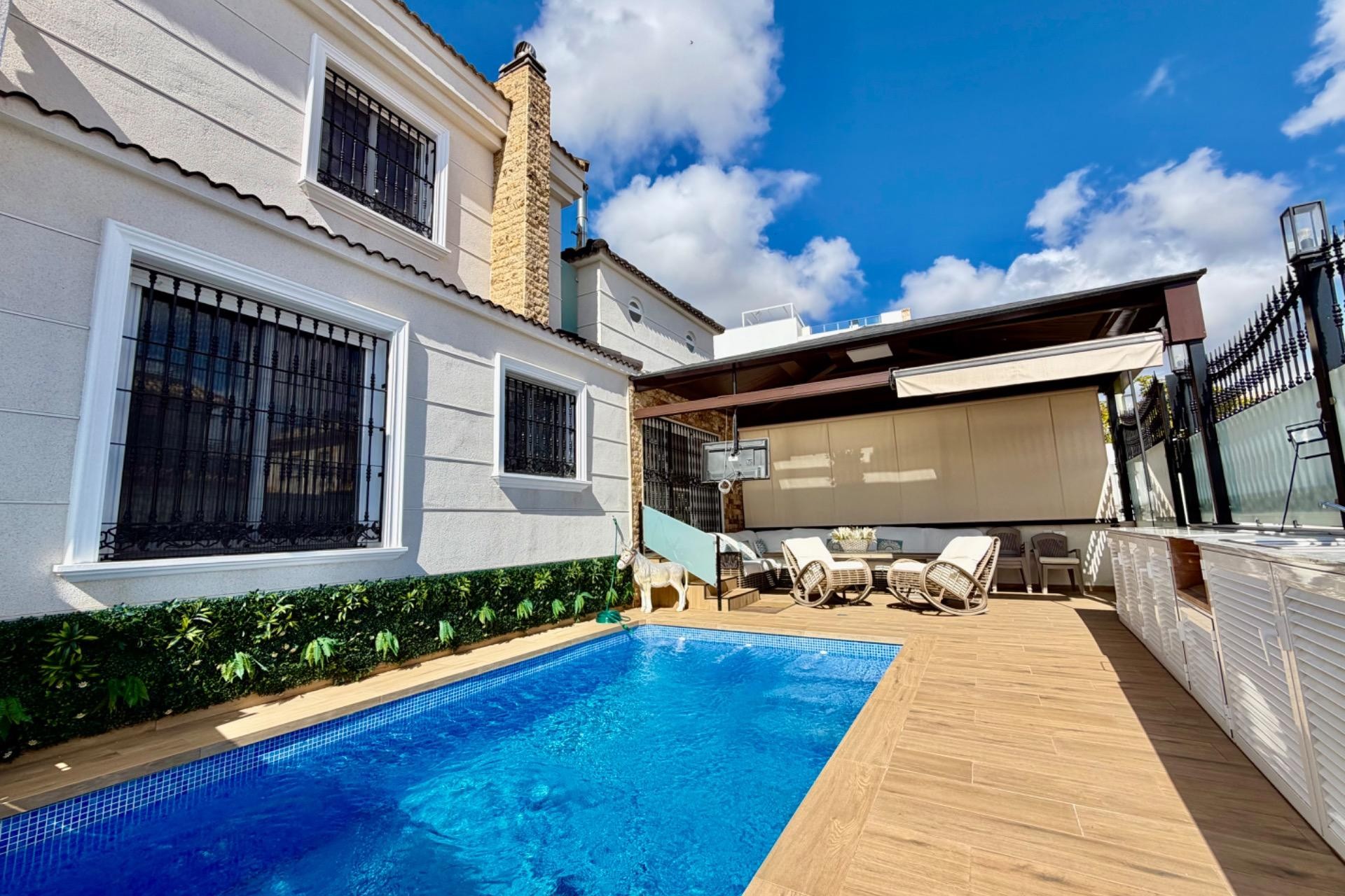 Resale - Town House -
Orihuela Costa - La Zenia