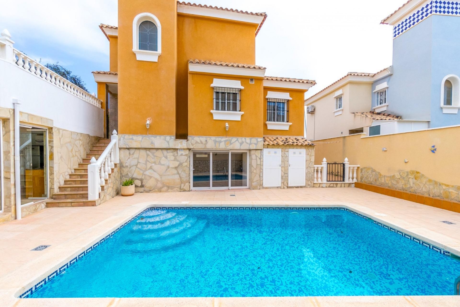 Resale - Town House -
Orihuela Costa - Las Filipinas