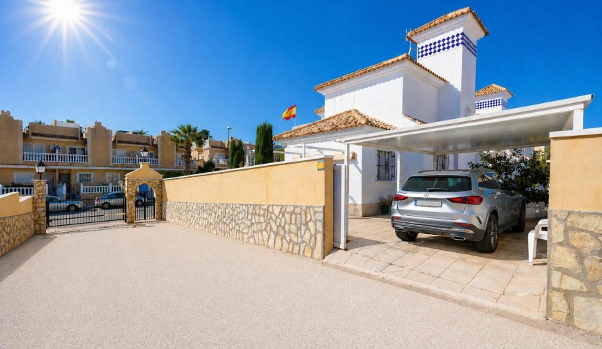 Resale - Town House -
Orihuela Costa - Las Filipinas