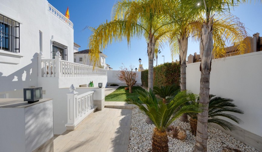 Resale - Town House -
Orihuela Costa - Las Filipinas
