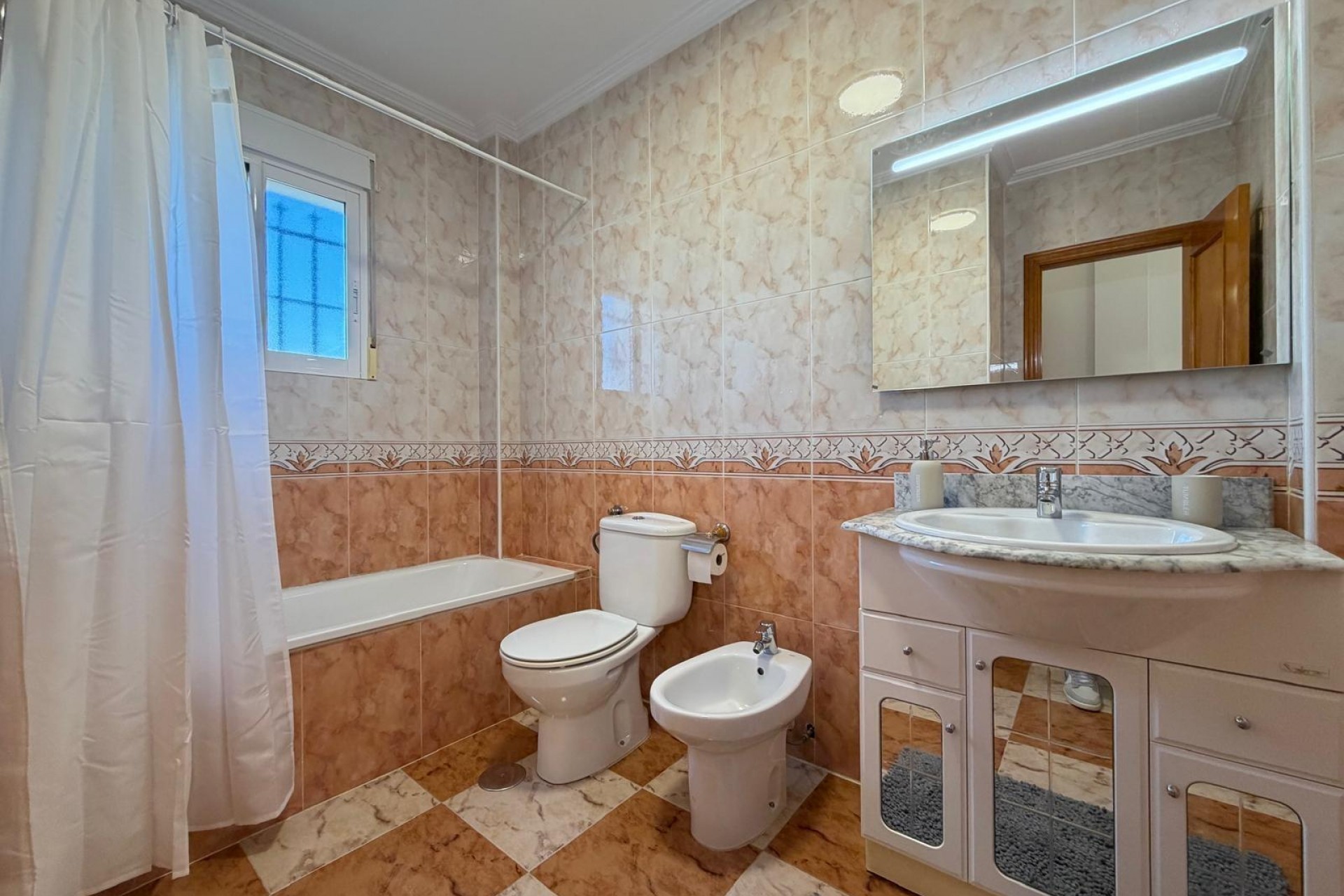 Resale - Town House -
Orihuela Costa - Las Filipinas
