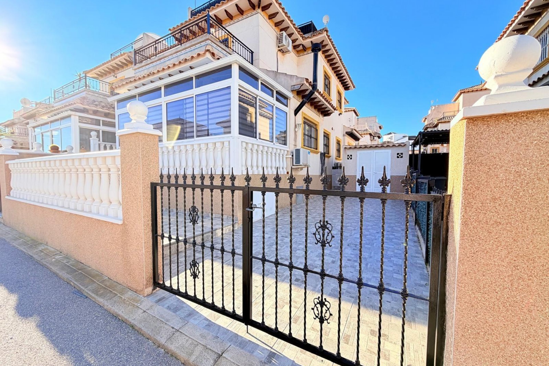 Resale - Town House -
Orihuela Costa - Las Filipinas
