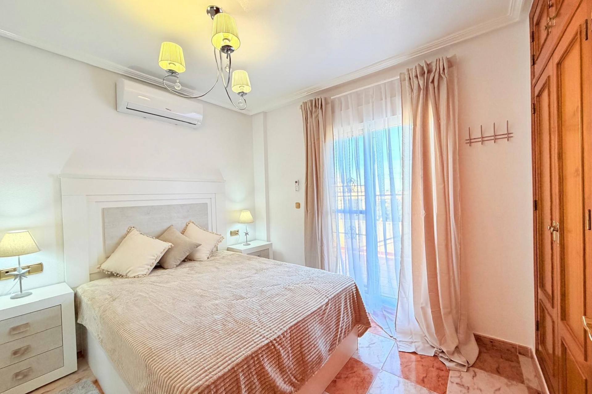Resale - Town House -
Orihuela Costa - Las Filipinas