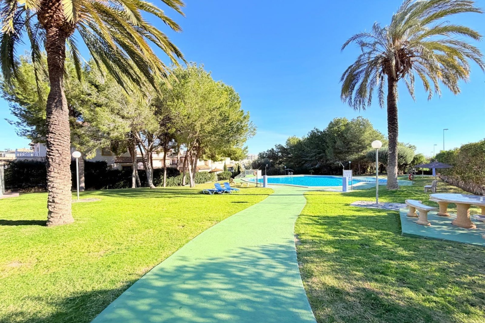 Resale - Town House -
Orihuela Costa - Las Filipinas