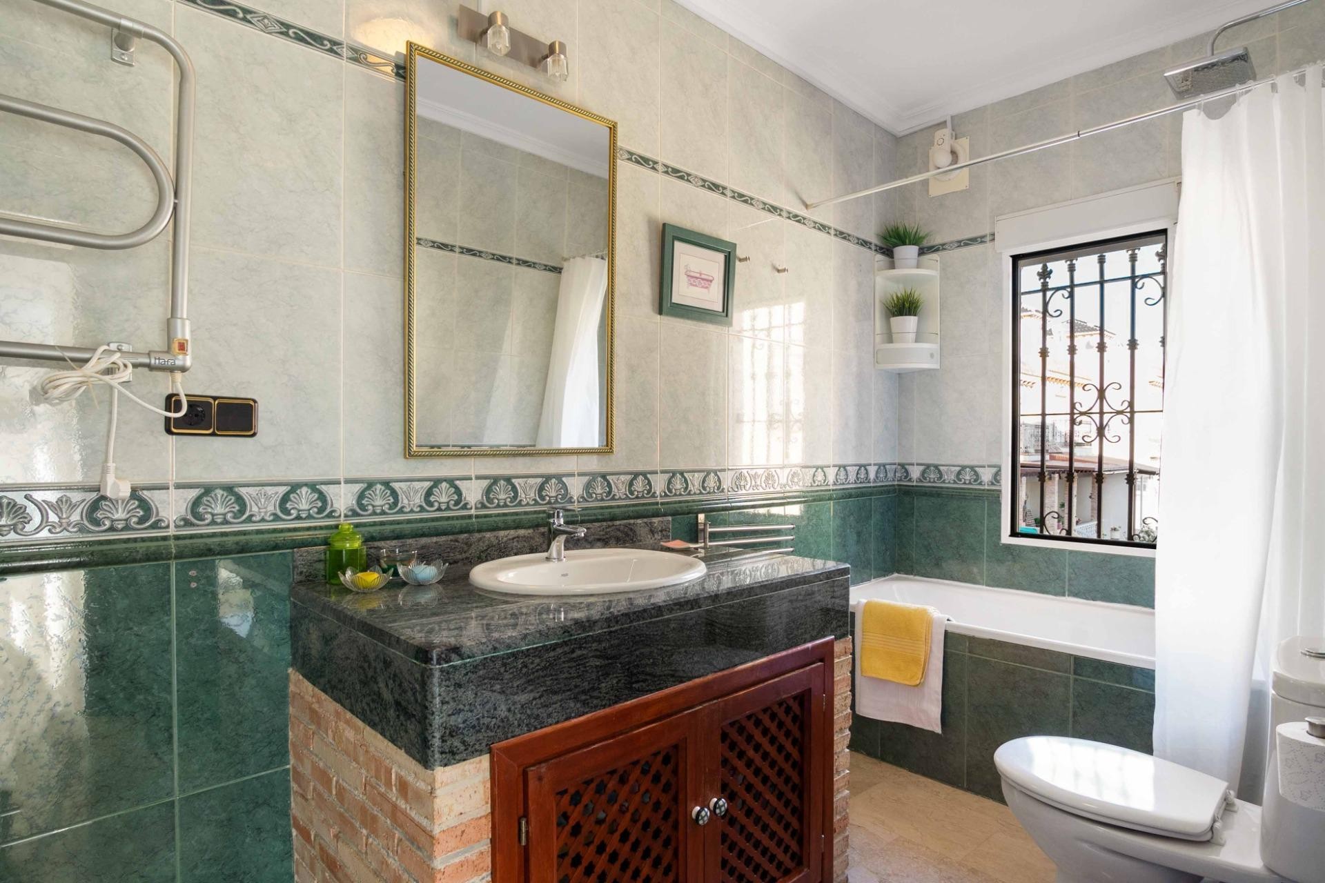 Resale - Town House -
Orihuela Costa - Los Almendros-la Florida