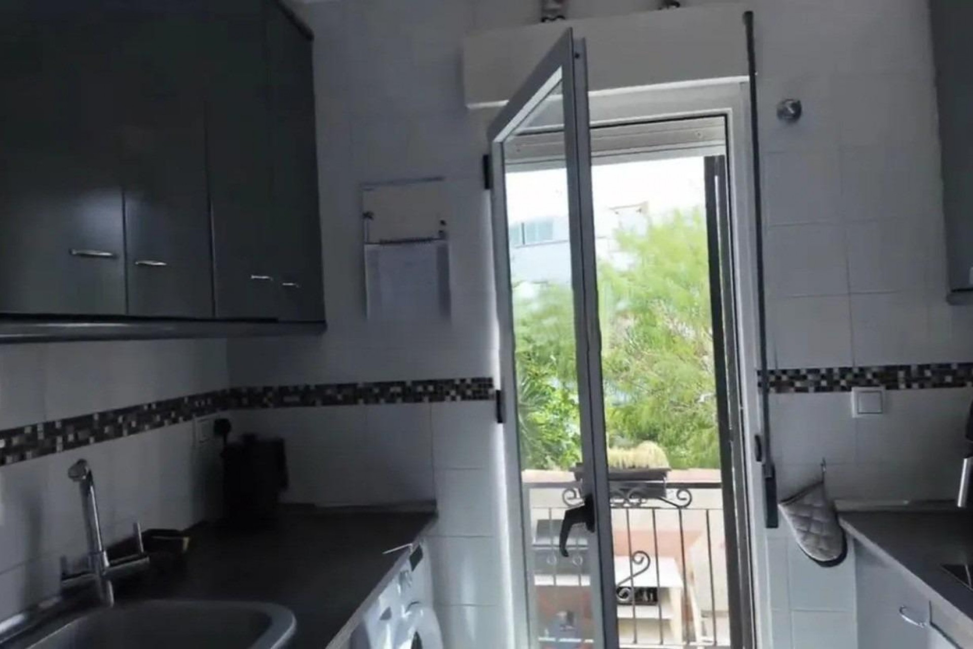 Resale - Town House -
Orihuela Costa - Los Almendros-la Florida