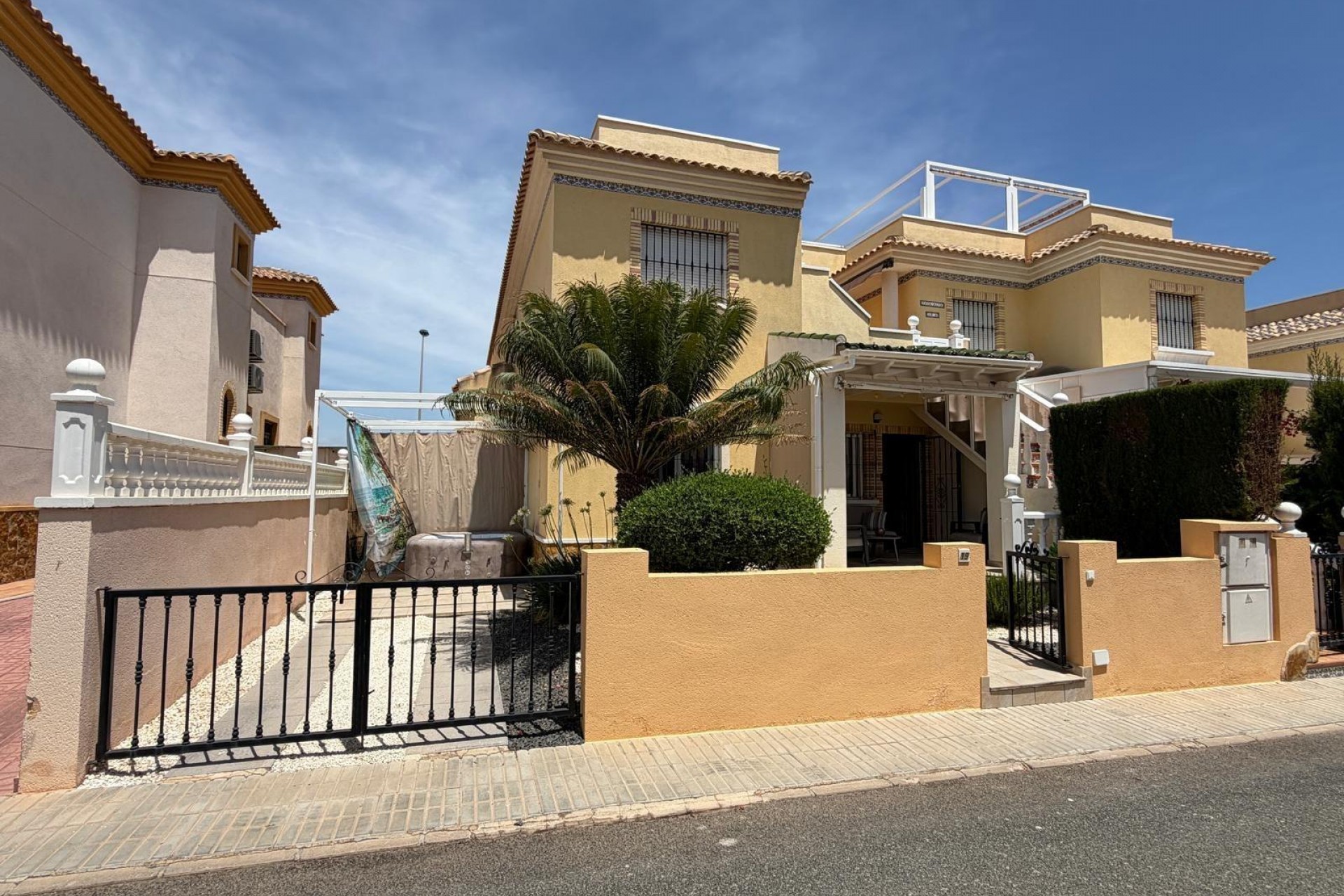 Resale - Town House -
Orihuela Costa - Los Dolses