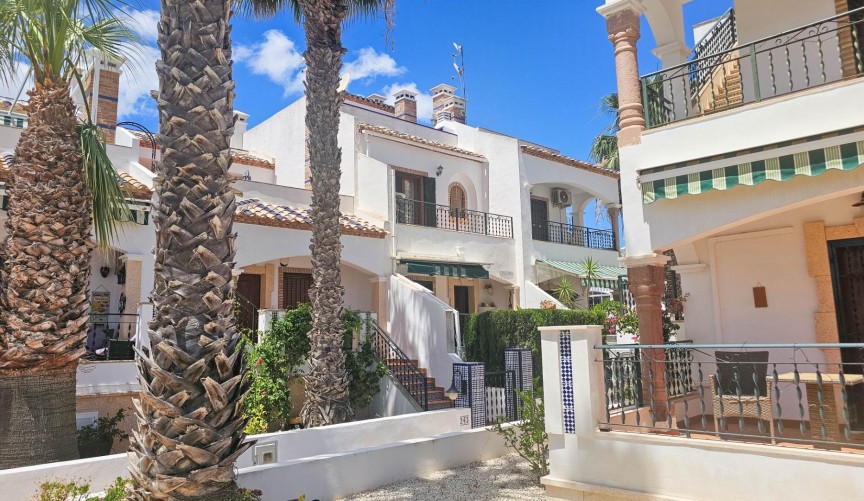 Resale - Town House -
Orihuela Costa - PAU 8