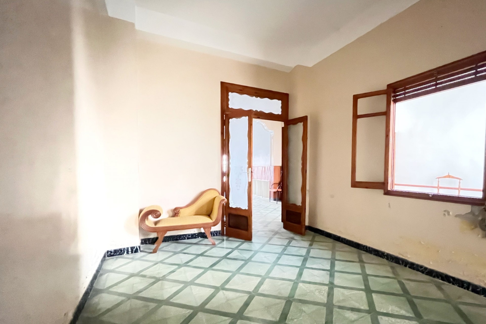 Resale - Town House -
Pego - Inland