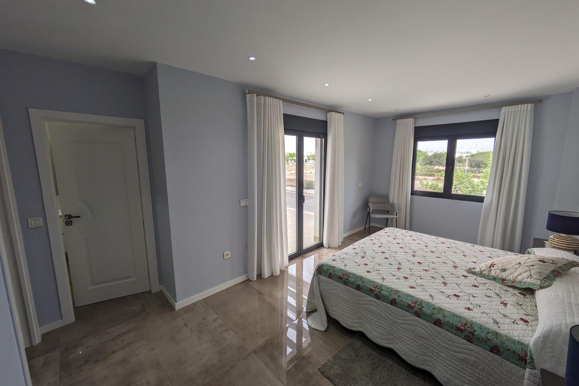 Resale - Town House -
Pilar de la Horadada