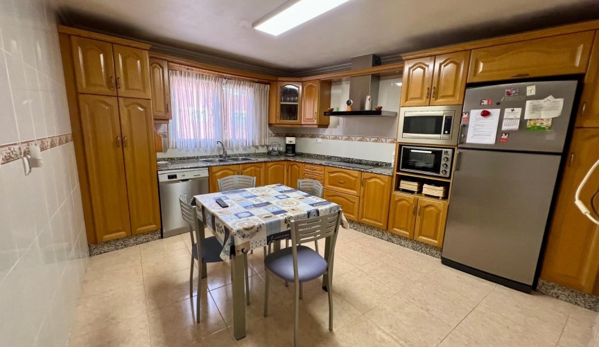 Resale - Town House -
Pinoso - Inland