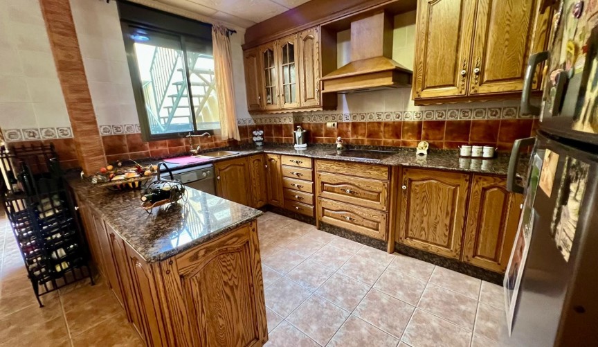 Resale - Town House -
Pinoso - Inland