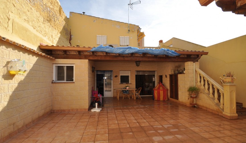 Resale - Town House -
Pinoso - Inland