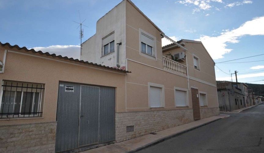 Resale - Town House -
Pinoso - Inland