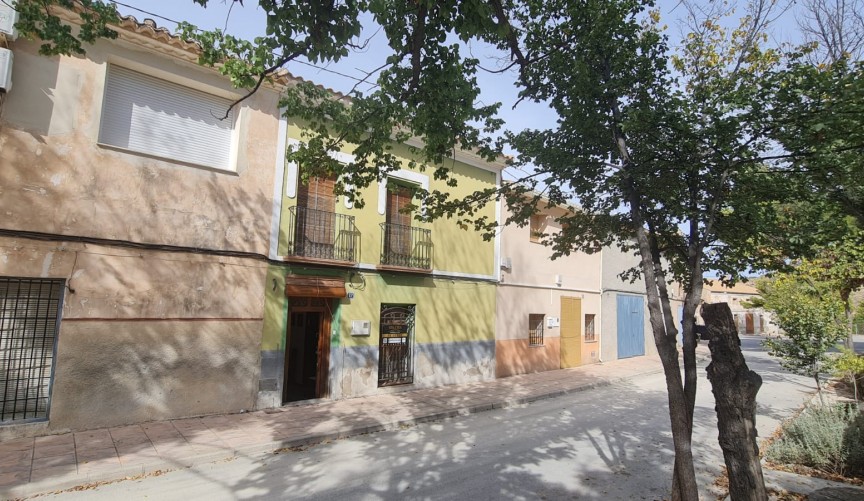Resale - Town House -
Pinoso - Inland