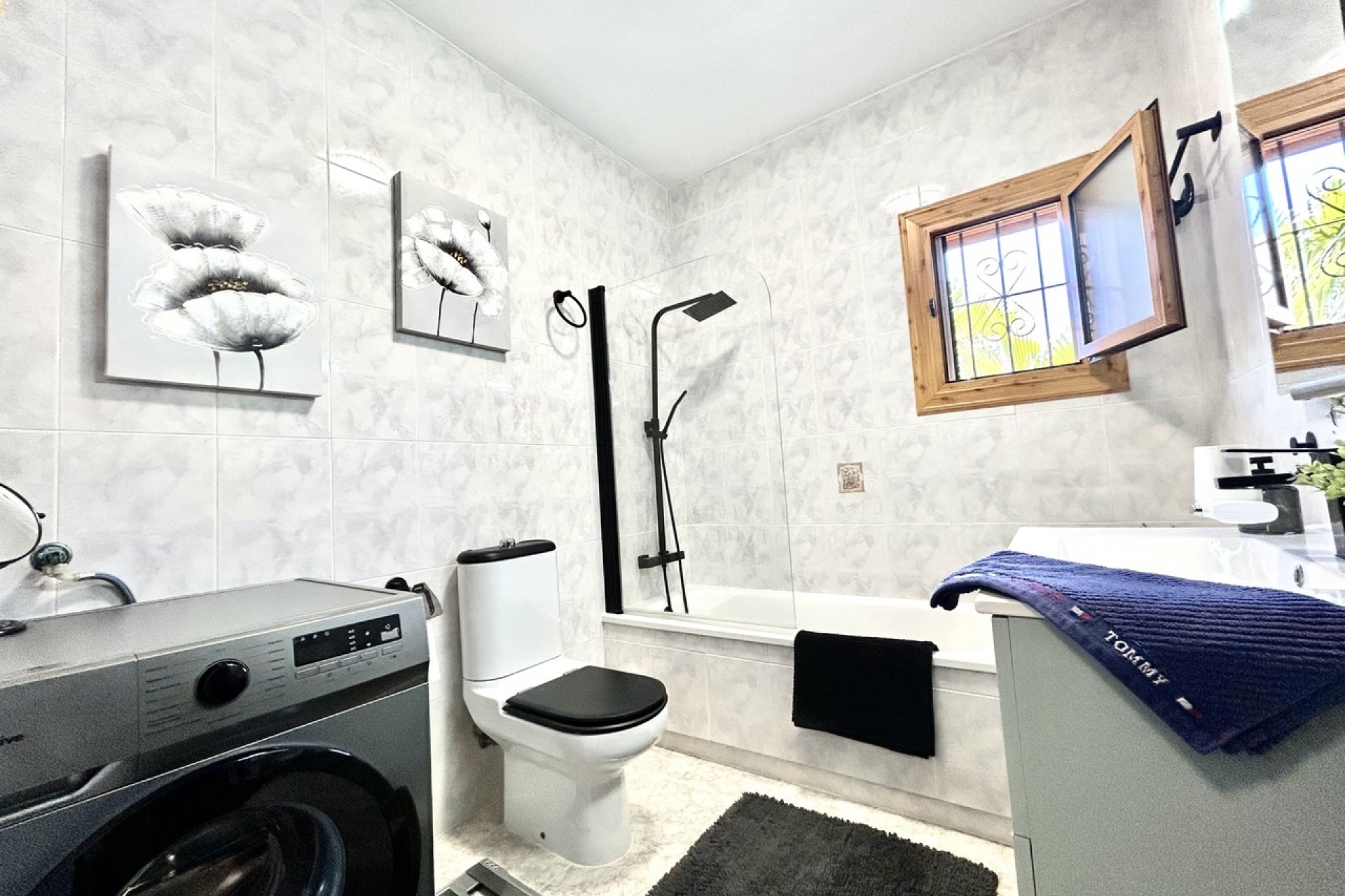 Resale - Town House -
Playa Flamenca - Costa Blanca