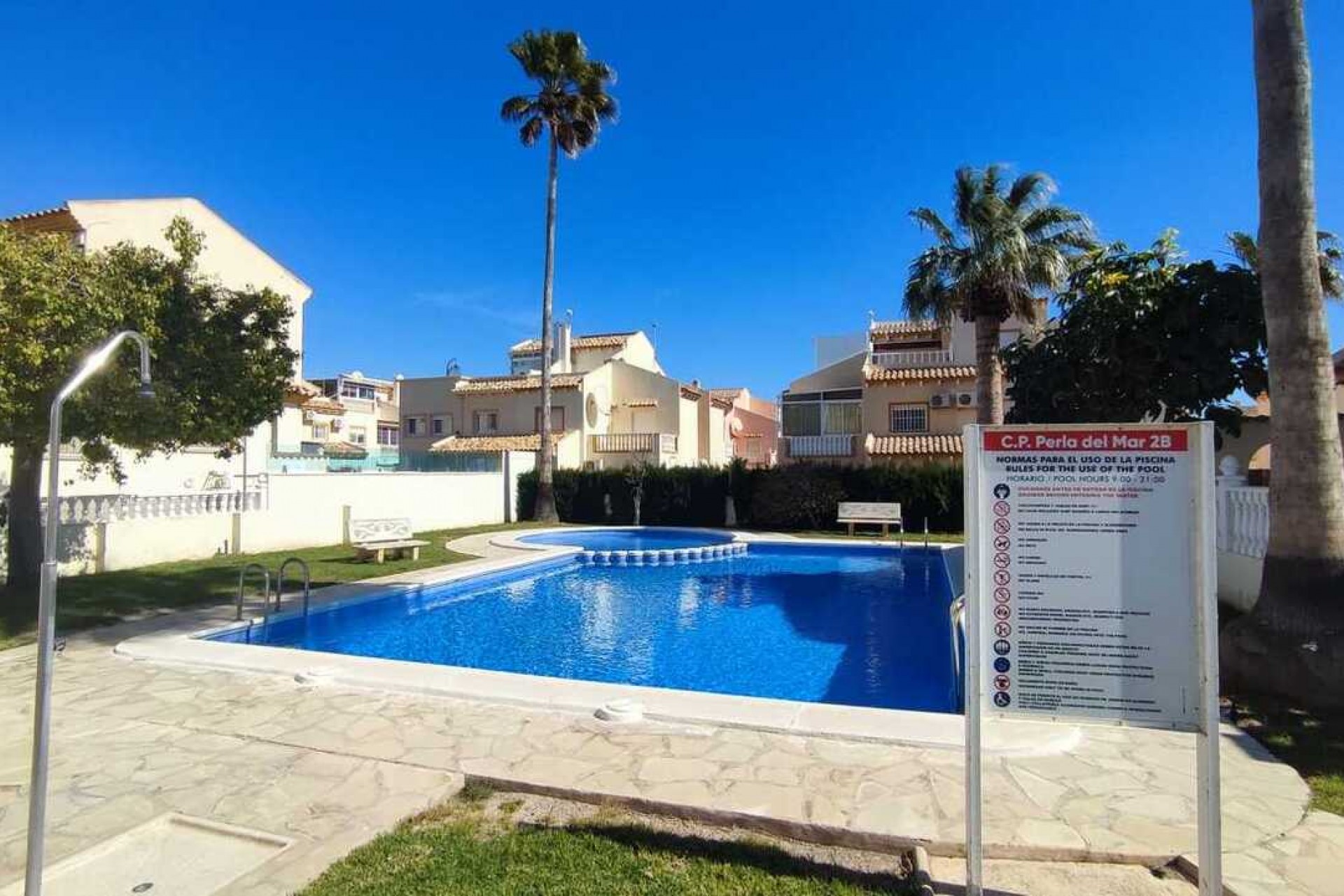 Resale - Town House -
Playa Flamenca - Costa Blanca