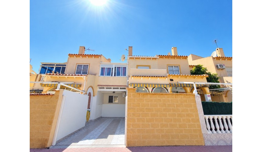 Resale - Town House -
Playa Flamenca - Costa Blanca