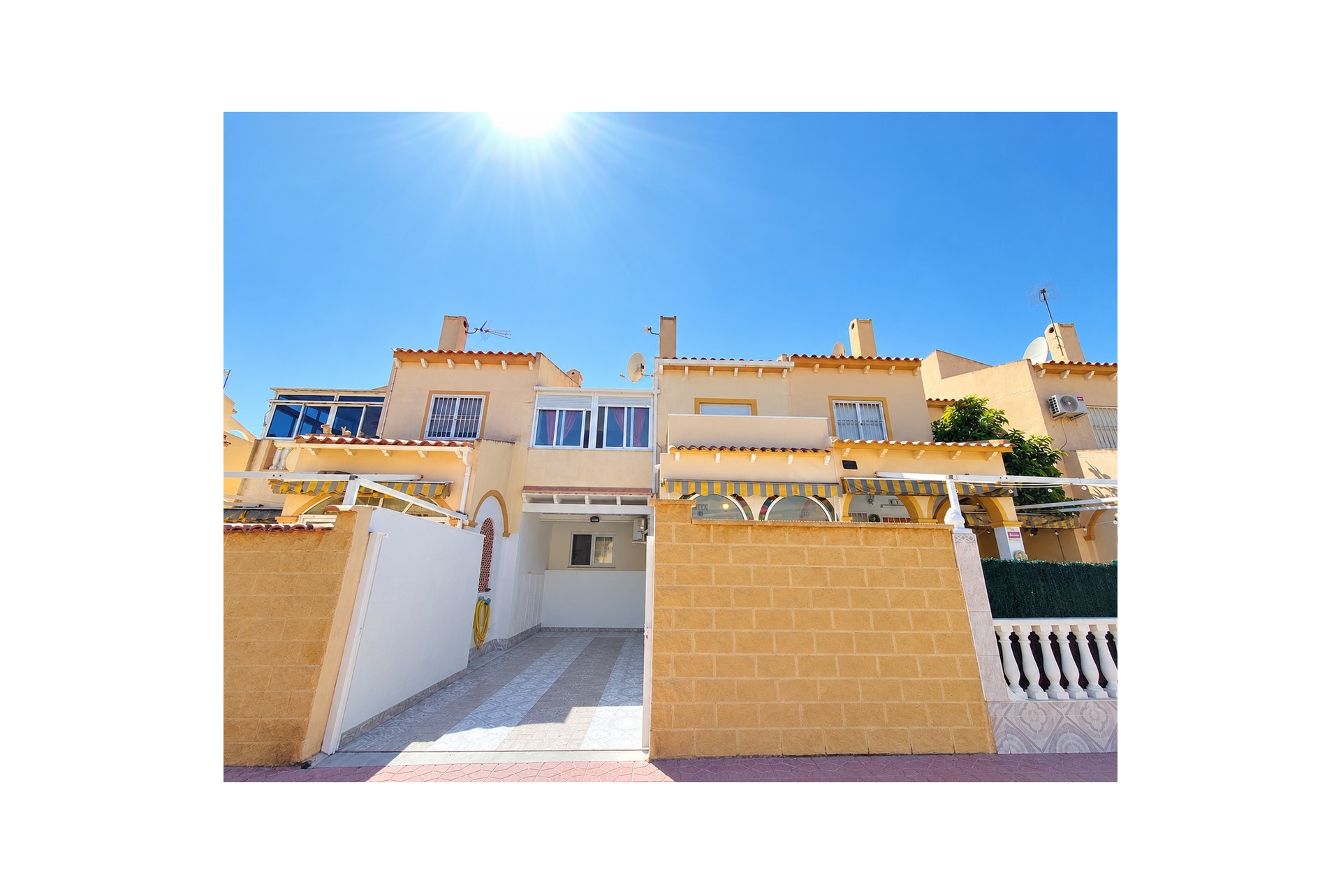 Resale - Town House -
Playa Flamenca - Costa Blanca