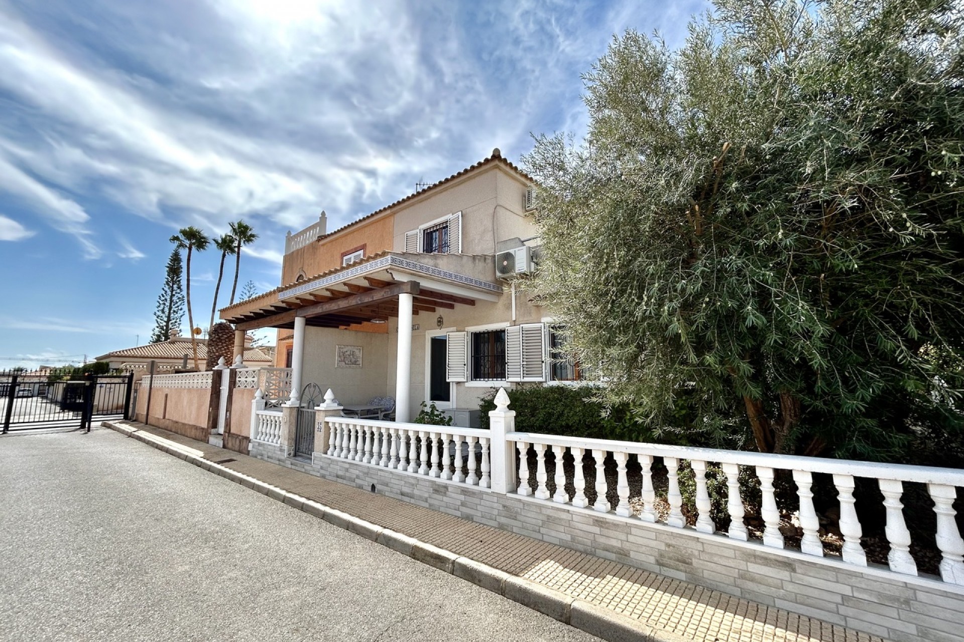 Resale - Town House -
Playa Flamenca - Costa Blanca