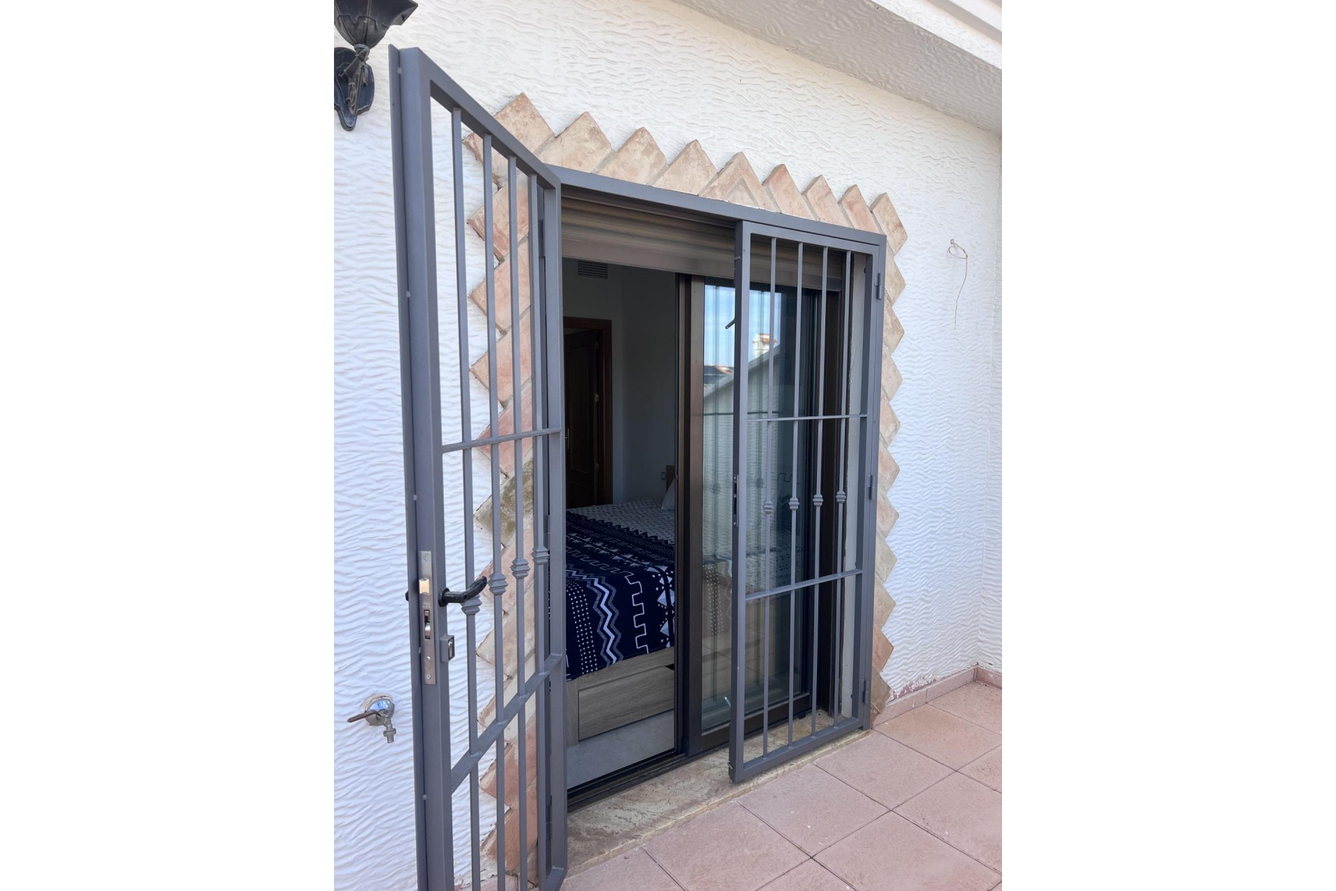 Resale - Town House -
San Miguel de Salinas - Cerro Del Sol