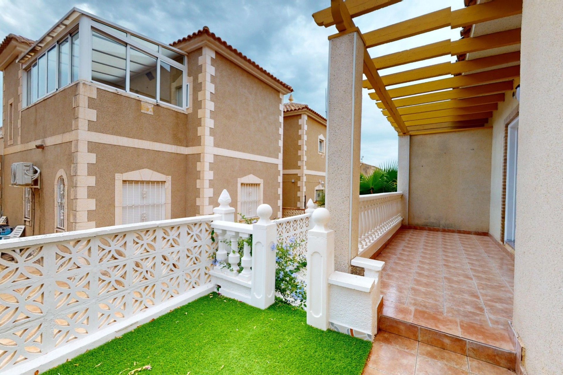 Resale - Town House -
San Miguel de Salinas - Inland