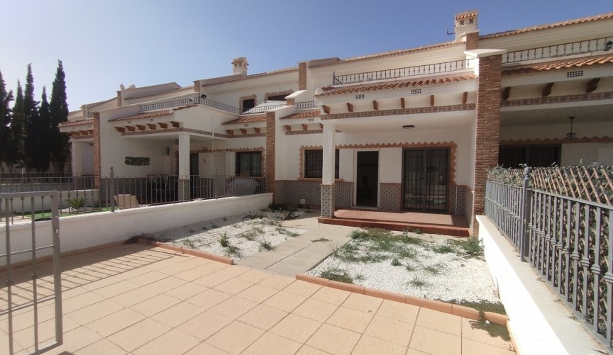 Resale - Town House -
San Miguel de Salinas - Inland