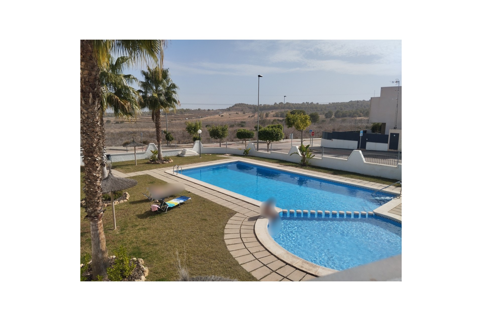 Resale - Town House -
San Miguel de Salinas - Inland