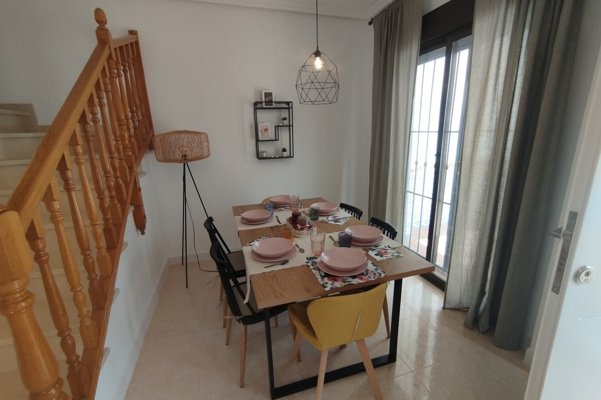 Resale - Town House -
San Miguel de Salinas - Inland