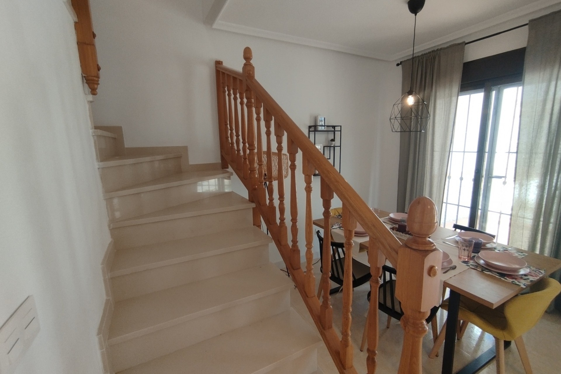 Resale - Town House -
San Miguel de Salinas - Inland