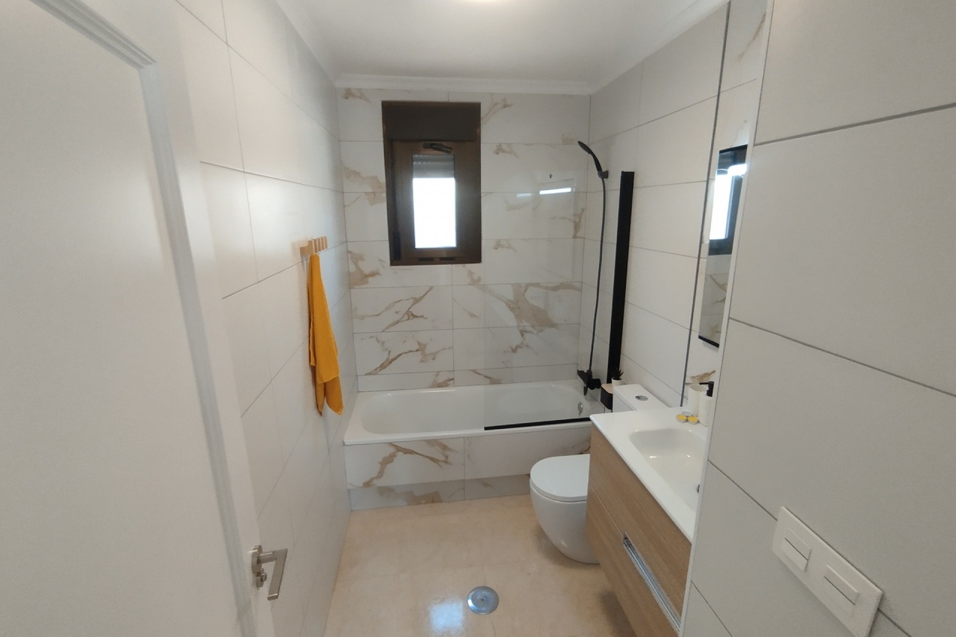 Resale - Town House -
San Miguel de Salinas - Inland