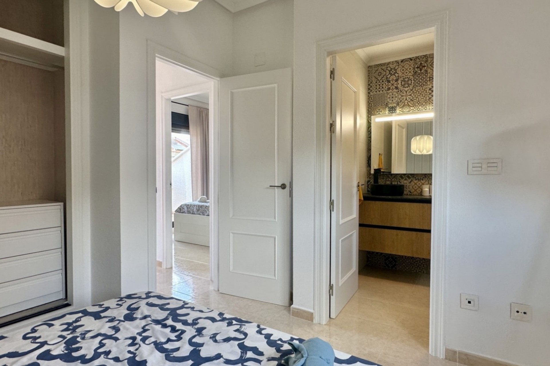 Resale - Town House -
San Miguel de Salinas - Inland