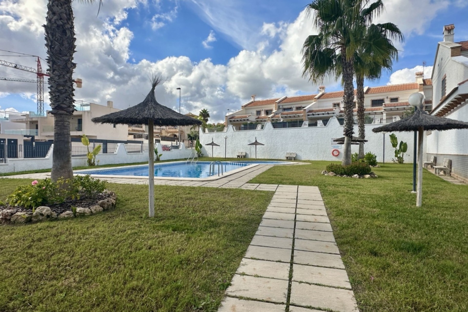 Resale - Town House -
San Miguel de Salinas - Inland