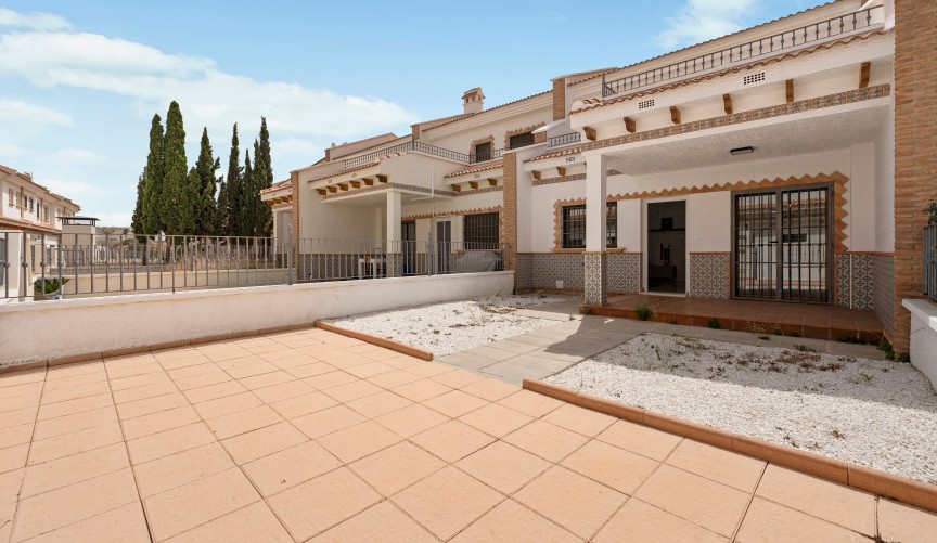 Resale - Town House -
San Miguel de Salinas - Inland